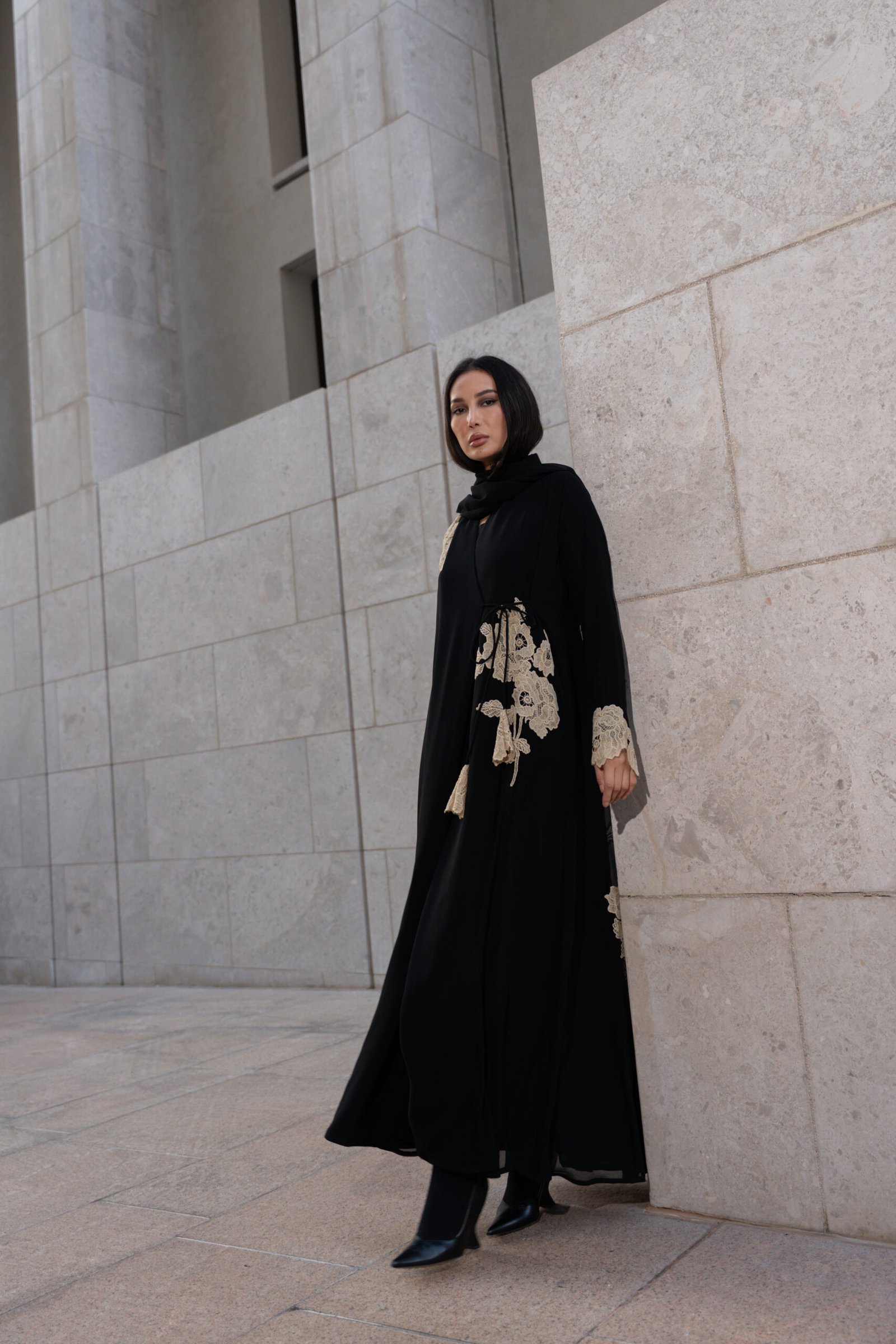 GOLD WHISPERS - Image 2