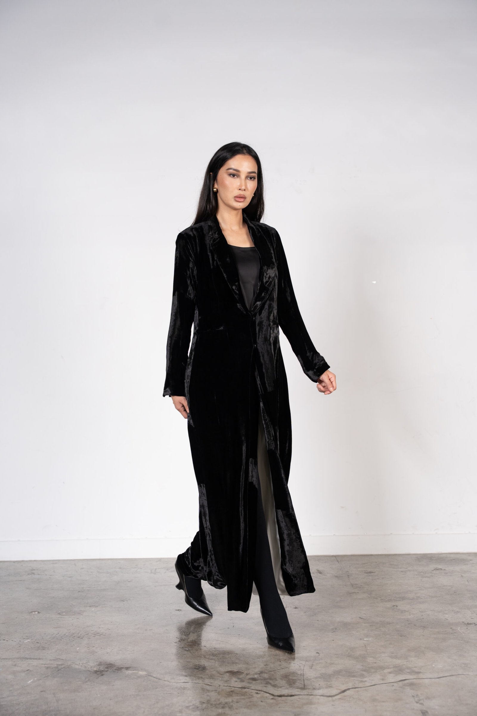 VELVET EXECUTIVE - Image 2