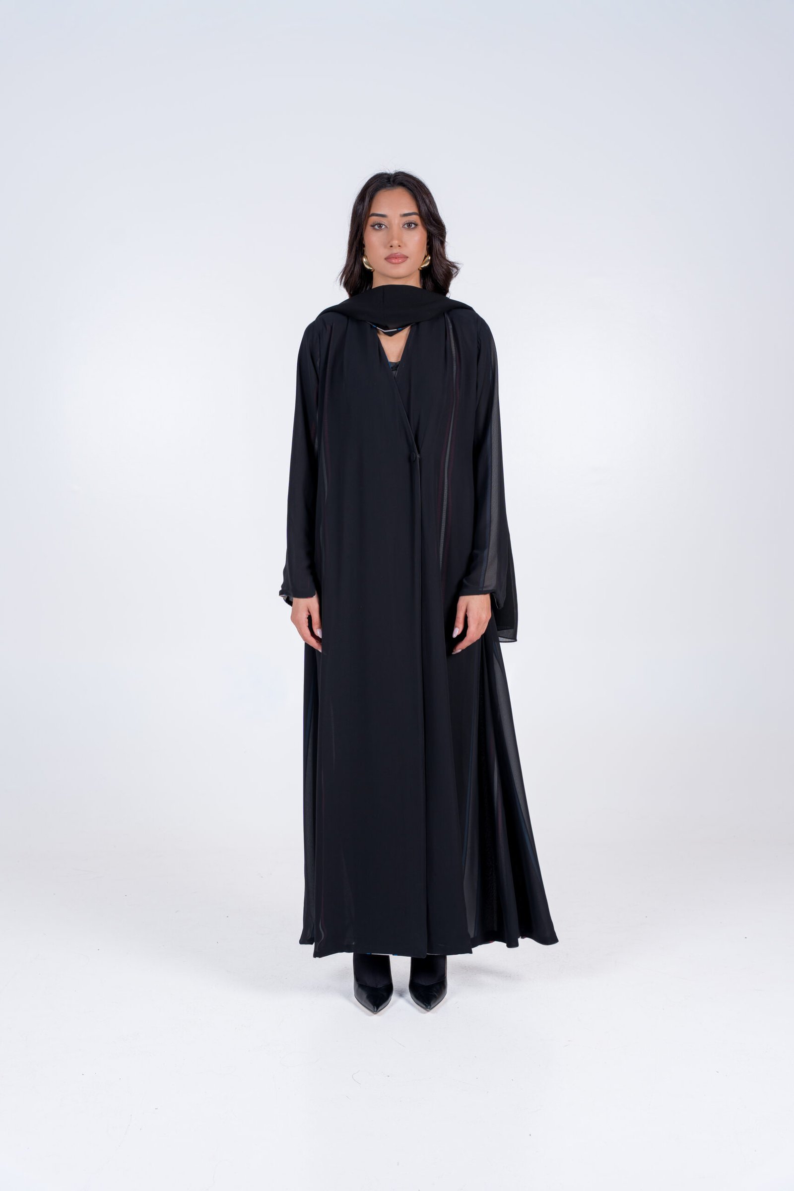 THE VERSA-CHIC - Image 2